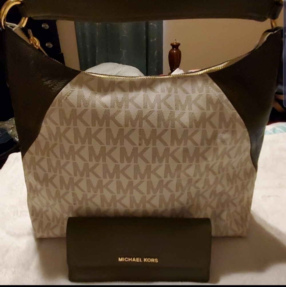 MK tote and wallet